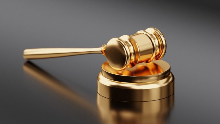 Pourquoi recourir aux services d’un avocat en droit pénal des affaires ?