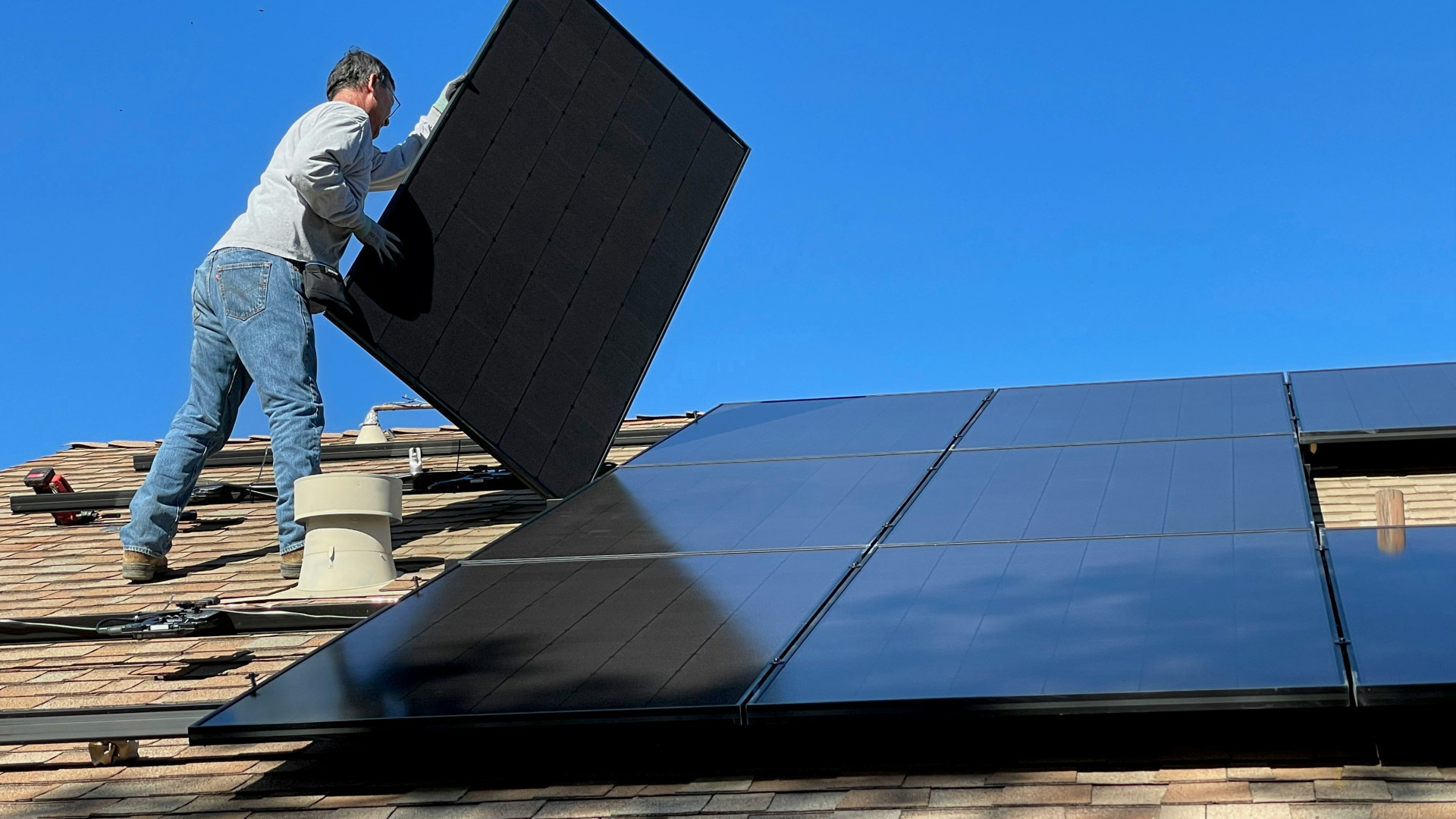 Énergie propre à la maison : adoptez les panneaux solaires