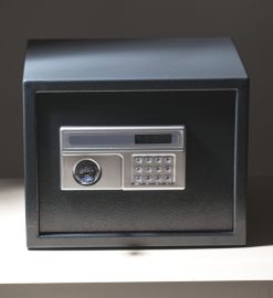 Comment choisir un coffre-fort adapté à votre entreprise ?