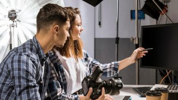 Comment contacter une société de production vidéo pour dynamiser la présentation d'entreprise ?