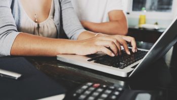 Comptes clients : pourquoi le lettrage est indispensable à une bonne gestion ?