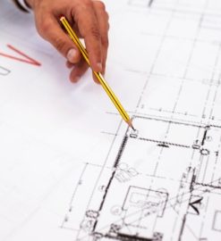 Projet maison : pourquoi se faire accompagner par un constructeur change tout ?